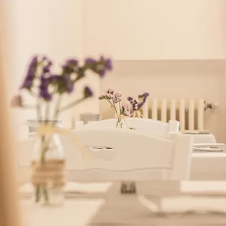 Amati ベッド・アンド・ブレックファスト